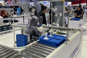 人形机器人，怎么就突然成了“全村的希望”？